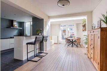 Set van 2 barkrukken. Hoogte 1.10 meter, zitvlak 80 cm hoog