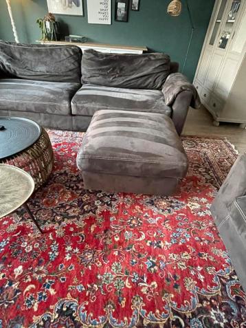 Comfortabele donkergrijze/bruine bank en fauteuil set