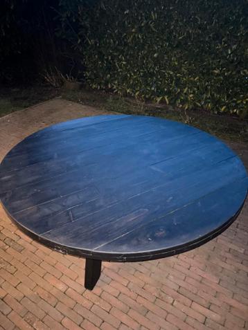 Ronde zwarte ronde eettafel steigerhout