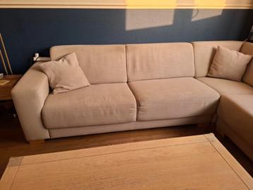 Beige hoekbank - 3-zits en 2-zits met lichte vlekken