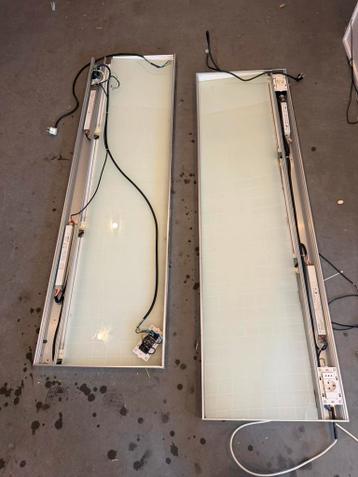 TL-lichtbak / verlichte achterwand met melkglas – keuken