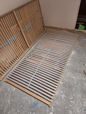 Gratis: 2x IKEA Sultan Laxeby lattenbodem (200*90)