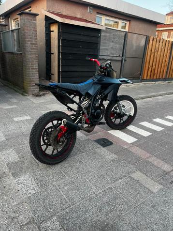 GEZOCHT: AM6 frame zsm