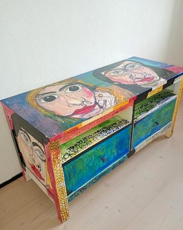UNIEK! Handbeschilderde kunst-kast 