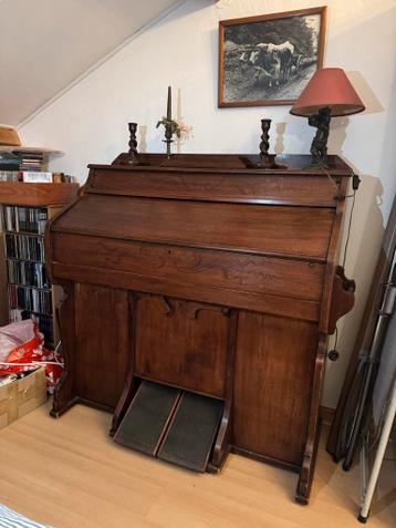 Antiek Harmonium Orgel gratis zsm ophalen niet zwaar