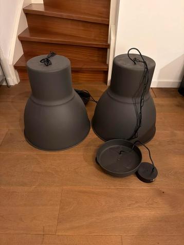 2 Gebruikte industriële hanglampen - 45cm diameter