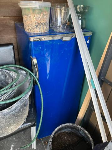 Gebruikte blauwe koelkast - Ideaal voor garage/schuur
