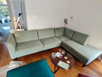 Hoekbank lichtgroen/mintgroen met beschadigingen