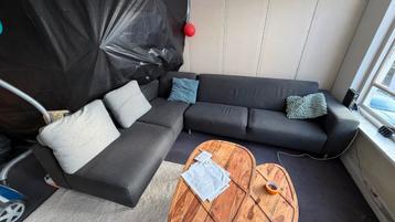 Stijlvolle donkergrijze hoekbank