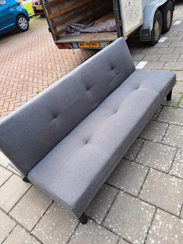 Compacte en praktische slaapbank - Grijs