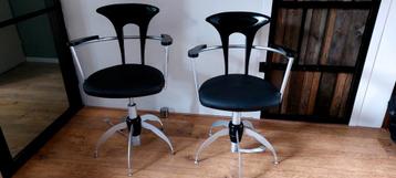 Bořek Sipek stoelen bijna gratis ruilen 4 kratjes Hertog Jan