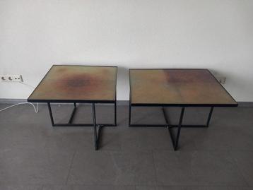 Gratis 2 bijzettafels