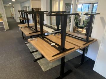 Gratis bureaus, vandaag ophalen! (alles in één keer)