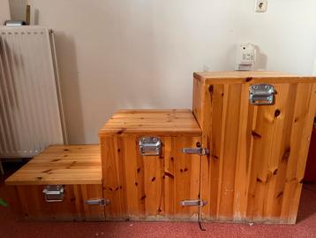 Houten opbergkisten / trapje