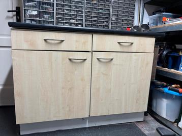 2 Keukenkasten met laden en blad - Gratis af te halen