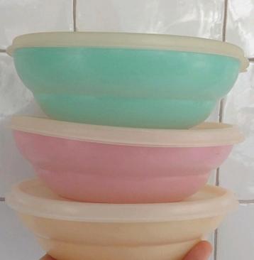 Vintage Tupperware Pastel _ Voorraad Bakjes,