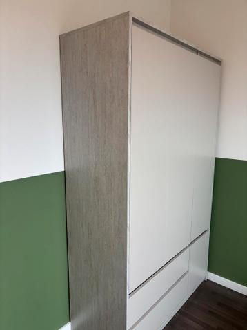 Gratis kledingkasten