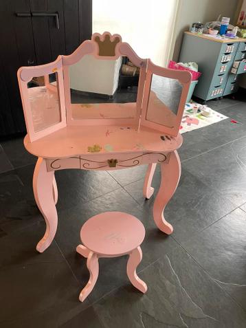 Gratis af te halen make up tafel voor peuter/kleuter