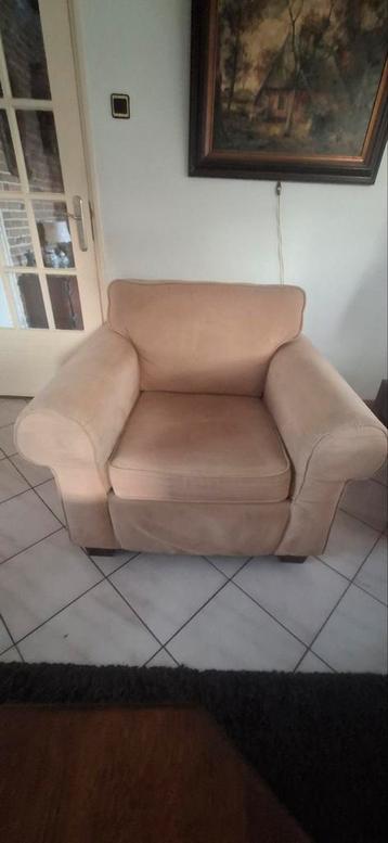 Gratis bankstel: 2-zitsbank en 2x fauteuil