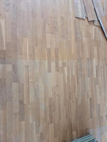 GRATIS 25m2 houten vloer - Parket (lijkt het)
