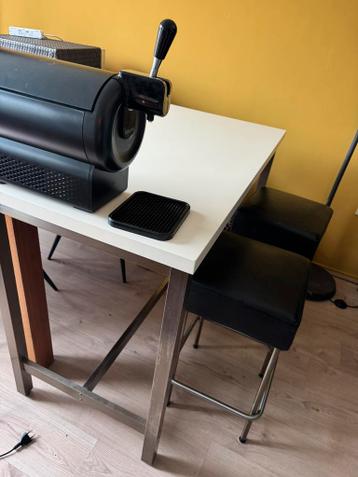 Barretje + 2 krukjes