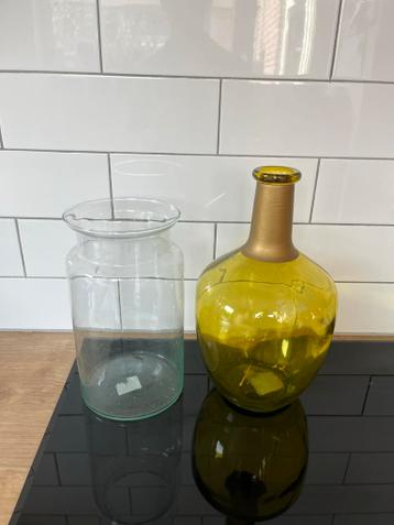 2 vazen gratis af te halen in Assendorp