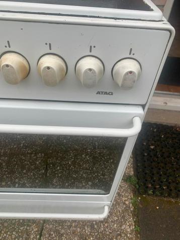 Gratis ophalen: Elektrisch fornuis (defecte pit)