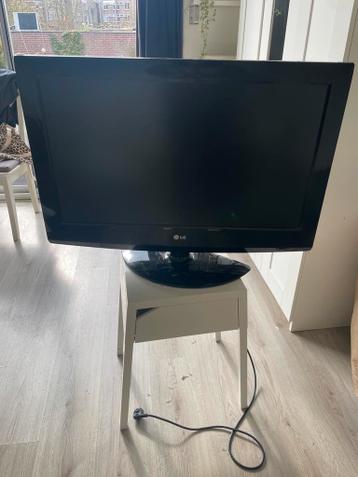 LG TV + tv meubel - Gratis afhalen!