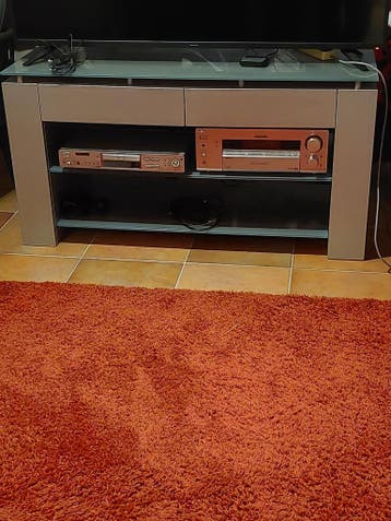 Gratis ophalen televisiekast glazen blad