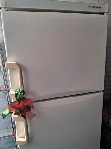 Gratis ophalen Miele koelkast en vriezer koelt niet