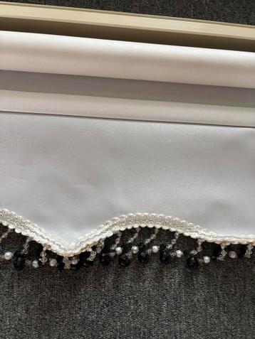 2x Witte Rolgordijnen met Glitters - Gratis Af te Halen