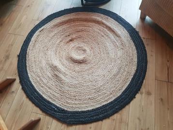 Gratis af te halen: rond kleed diameter 127cm