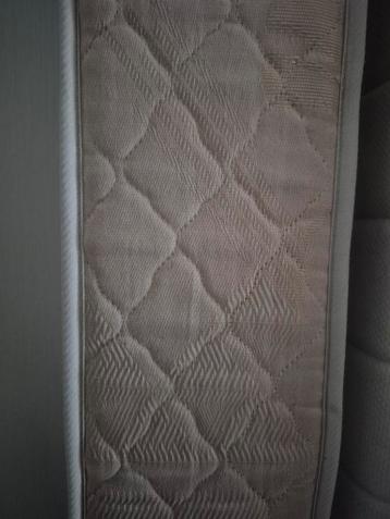 Gratis 1 persoons matras sonate 200x90x14 (18e grofvuil