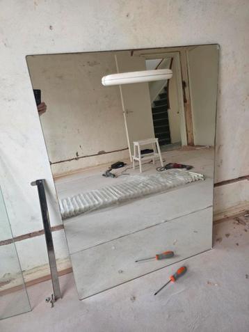 Spiegel 120x80cm met lamp - Gratis af te halen!