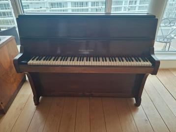 Piano (Monington & Weston) - Gratis af te halen