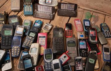 Gezocht: oude telefoons, laptop , computer ect
