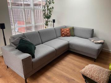 Gratis af te halen grijze hoekbank