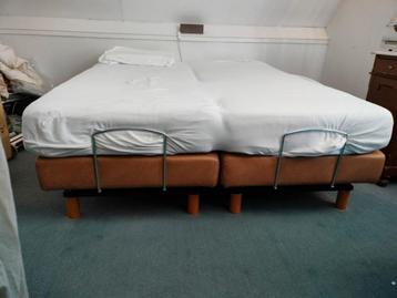 Boxspring tweepersoonsbed - bestaat uit 2x eenpersoonsbed