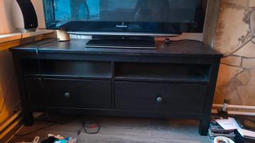 Gratis TV meubel afhalen in de Pijp, Amsterdam