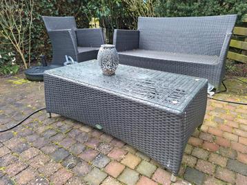 Tuintafel Fonteyn GRATIS af te halen. 109 x 55 cm.