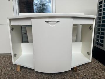 Wastafelmeubel met mengkraan