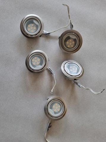 Gratis 5 inbouwspots 12V