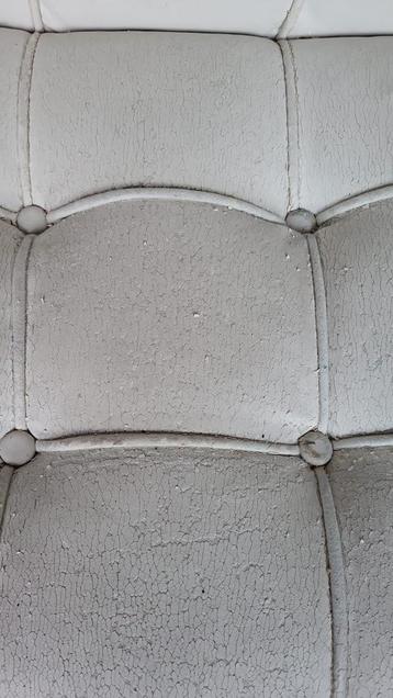 2 Stoelen met metalen frame en sky lederen bekleding