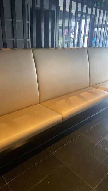 15x Beige/Licht Gouden Banken - Hoogerheide - ZSM Ophalen