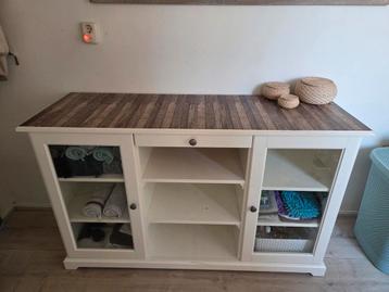 IKEA Liatorp kast - 145x49x88 cm - stevig en functioneel