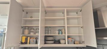 Witte bovenkastjes voor keuken of berging