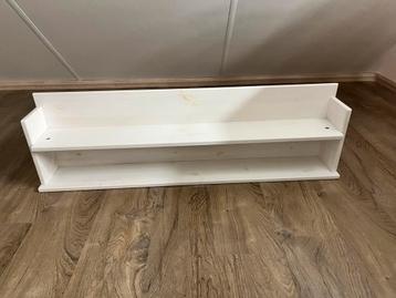 Wandplankje whitewash. Gratis ophalen.