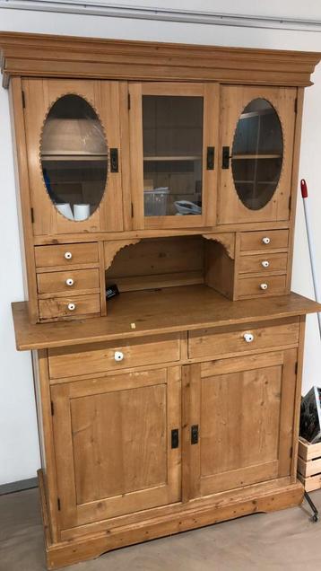 Kast--> gratis af te halen!