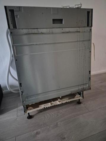 Gratis af te halen: Leonard LV1520 inbouw vaatwasser (lekt)