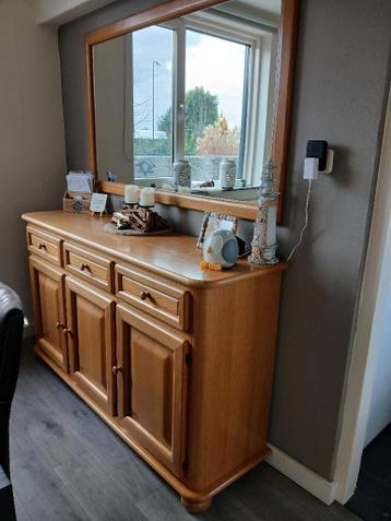 Dressoir met spiegel en buffet kast gratis af te halen